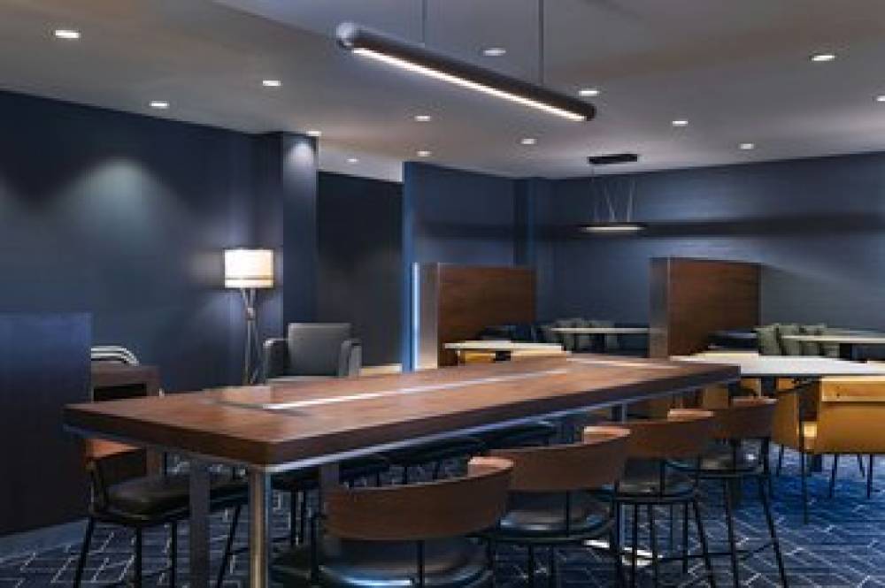 Courtyard By Marriott Scottsdale Old Town 8