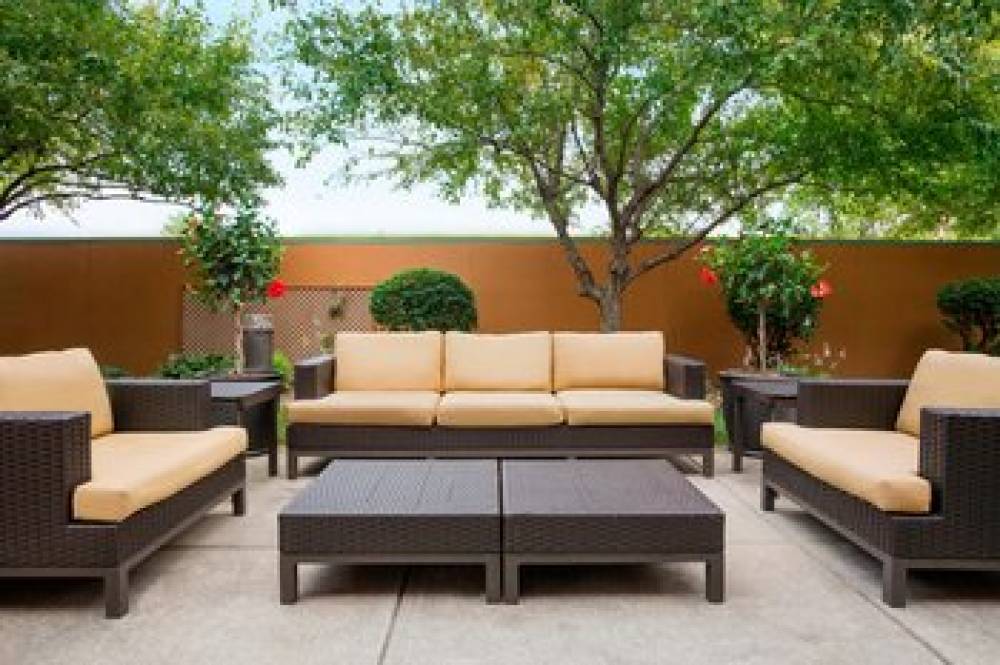 Courtyard By Marriott Springfield