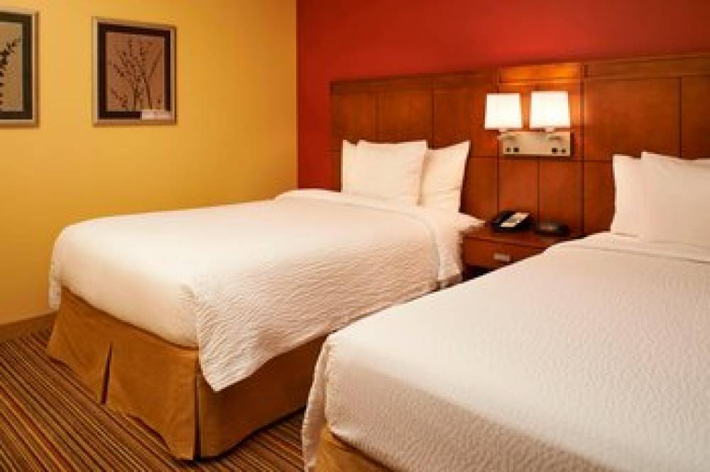 Courtyard By Marriott St Louis Downtown West 2