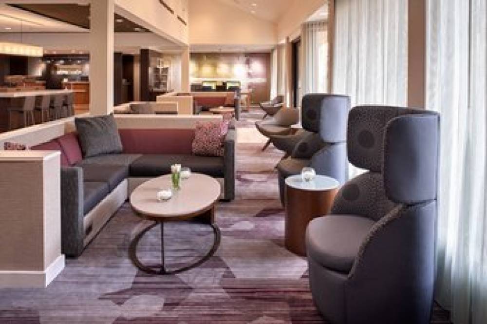 Courtyard By Marriott St Louis Downtown West 8