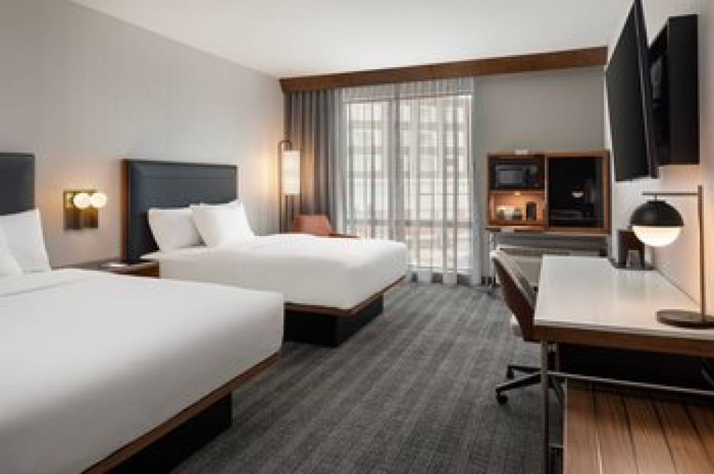Courtyard By Marriott St Paul Downtown 7