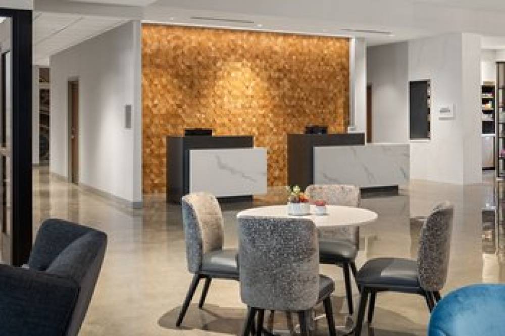 Courtyard By Marriott St Paul Downtown 2
