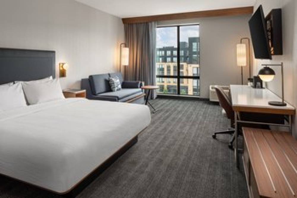 Courtyard By Marriott St Paul Downtown 10