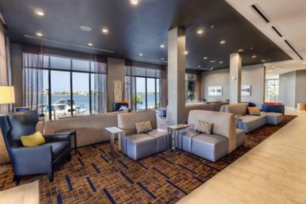 Courtyard By Marriott St Petersburg Clearwater Madeira Beach 7