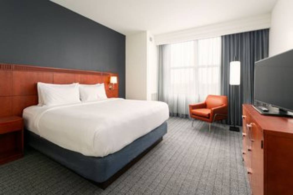 Courtyard By Marriott St Petersburg Downtown 10