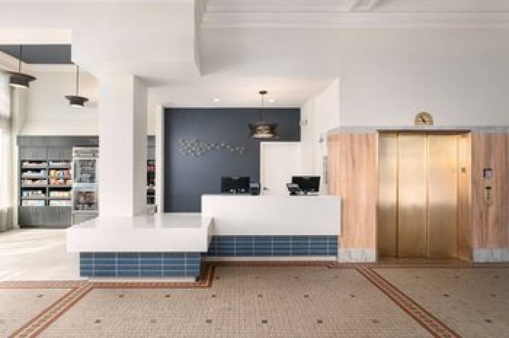 Courtyard By Marriott St Petersburg Downtown 4