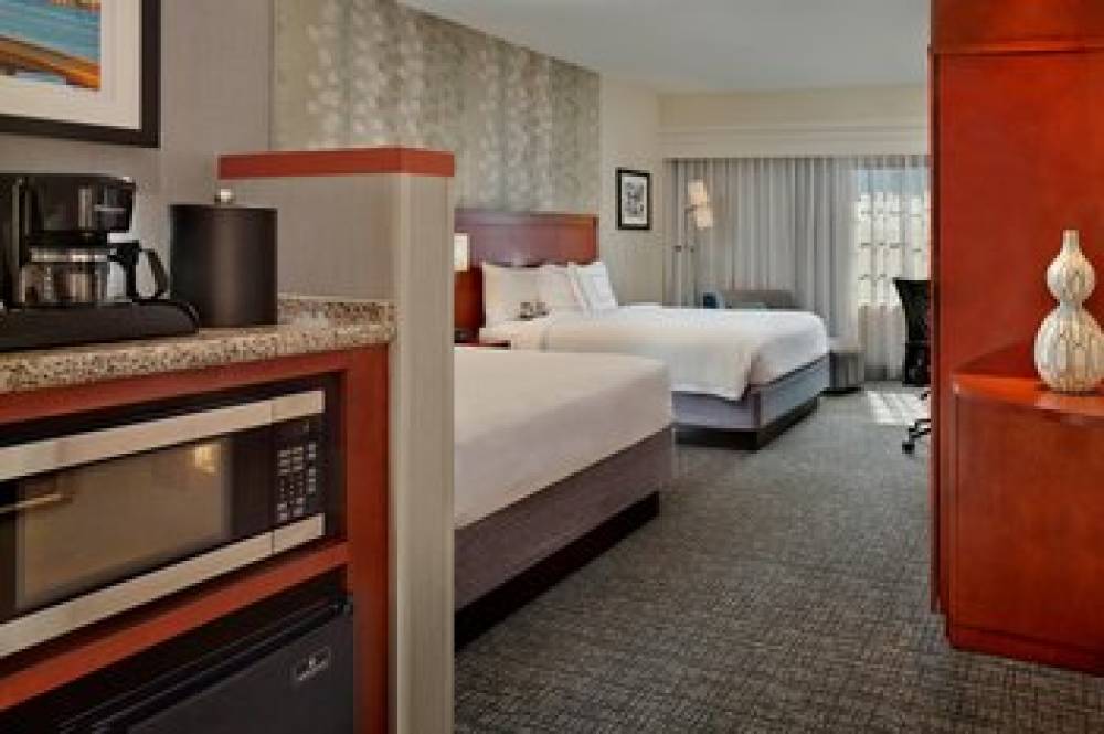 Courtyard By Marriott Stuart 9