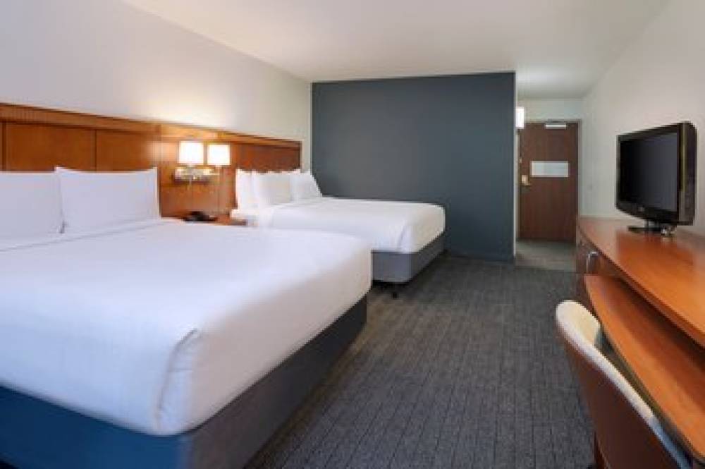 Courtyard By Marriott Tampa North I-75 Fletcher 6