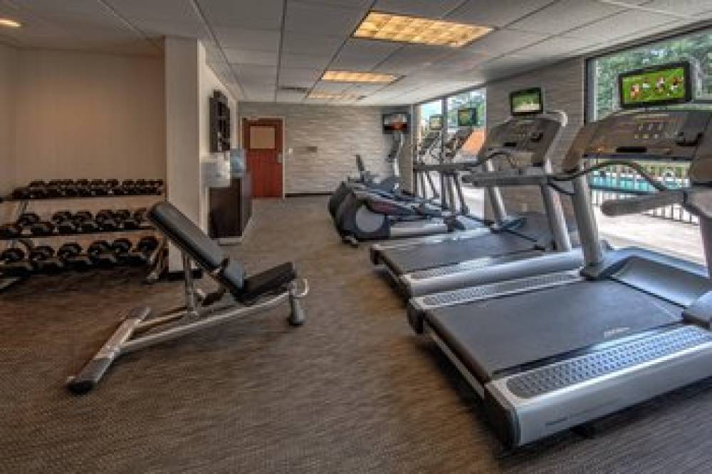 Courtyard By Marriott Troy 10