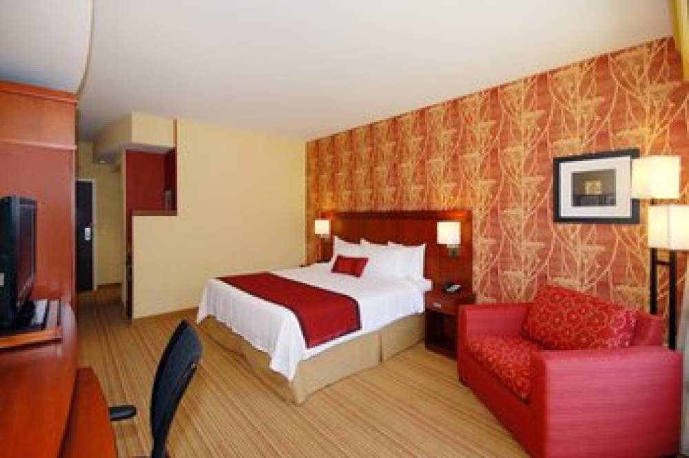 Courtyard By Marriott Vicksburg 5