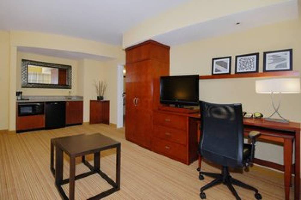 Courtyard By Marriott Vicksburg 9