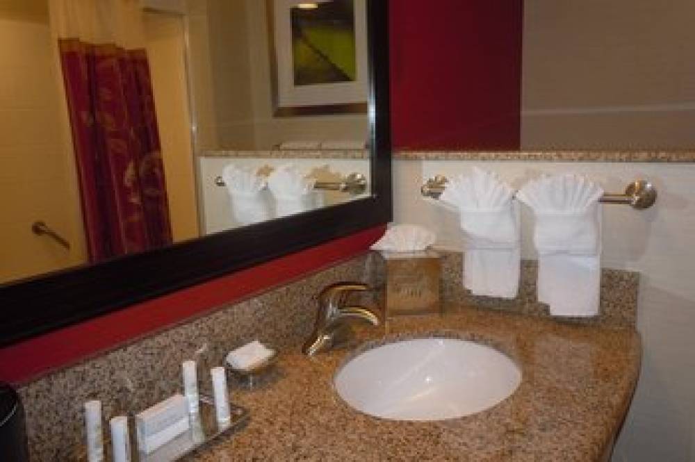 Courtyard By Marriott Vicksburg 7