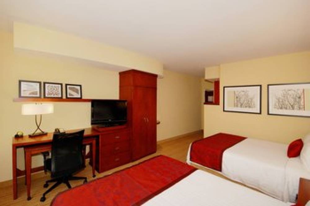 Courtyard By Marriott Vicksburg 4