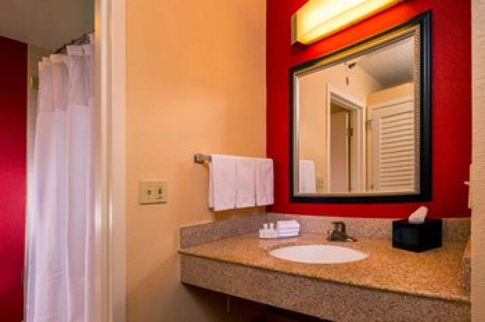 Courtyard By Marriott Virginia Beach Norfolk 8