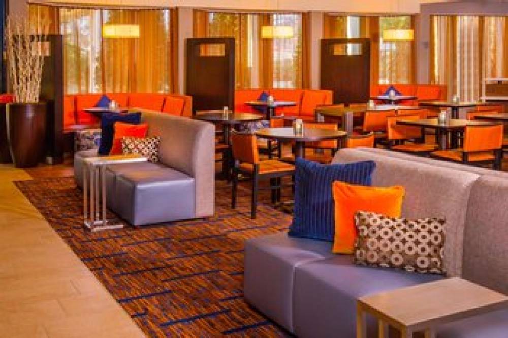 Courtyard By Marriott Virginia Beach Norfolk 4