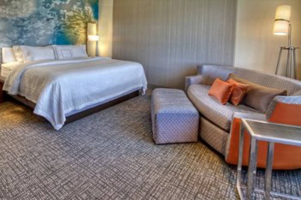 Courtyard By Marriott Westbury Long Island 7