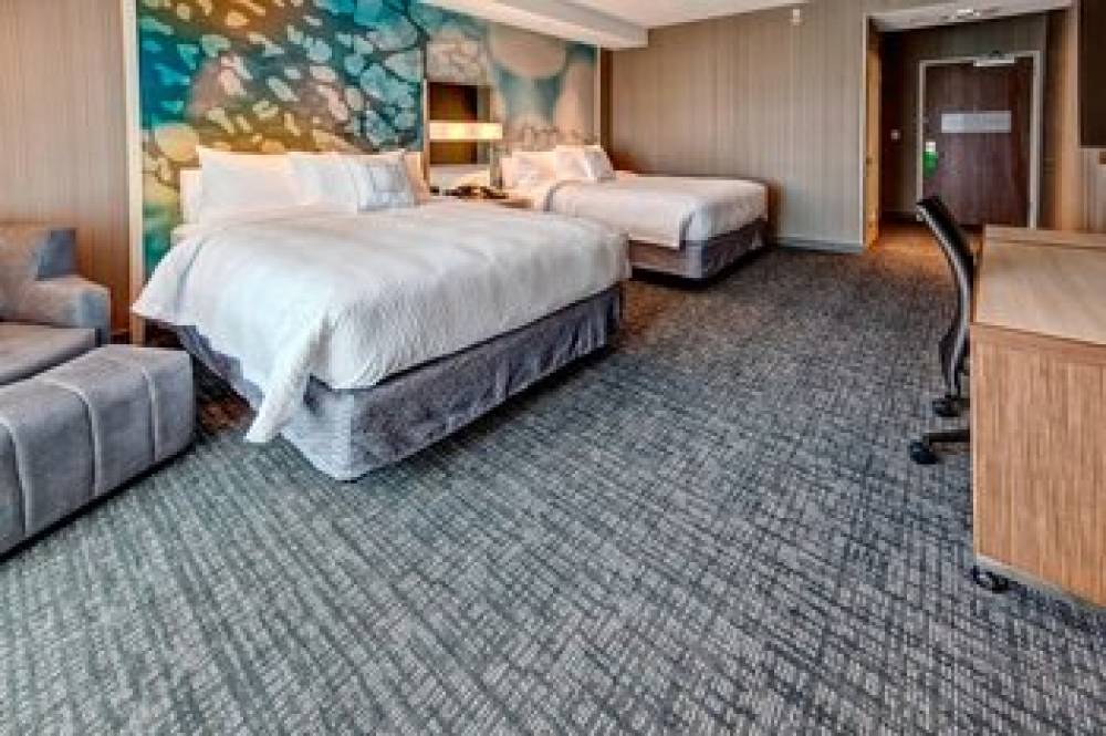 Courtyard By Marriott Westbury Long Island 9