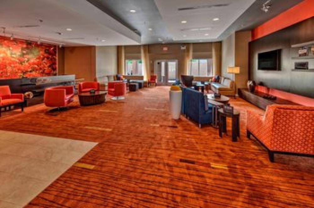 Courtyard By Marriott Westbury Long Island 4