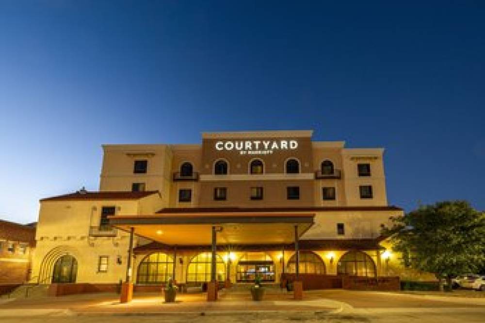 Courtyard By Marriott Wichita At Old Town 3