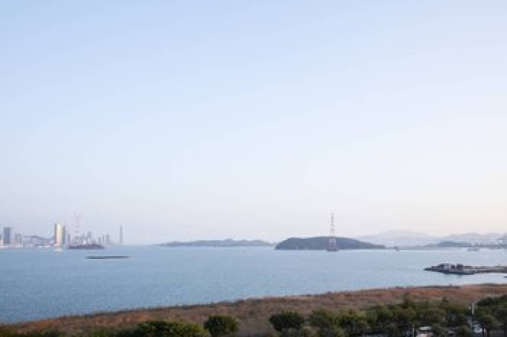 Courtyard By Marriott Xiamen Haicang 9
