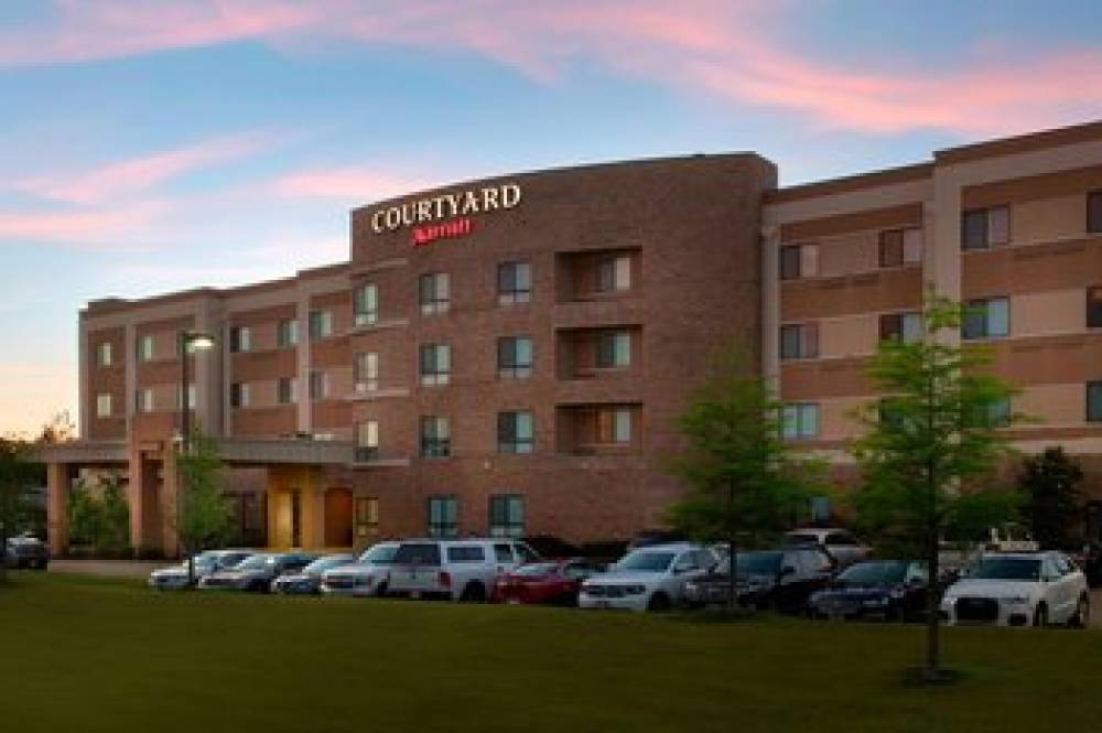 Courtyard Lufkin