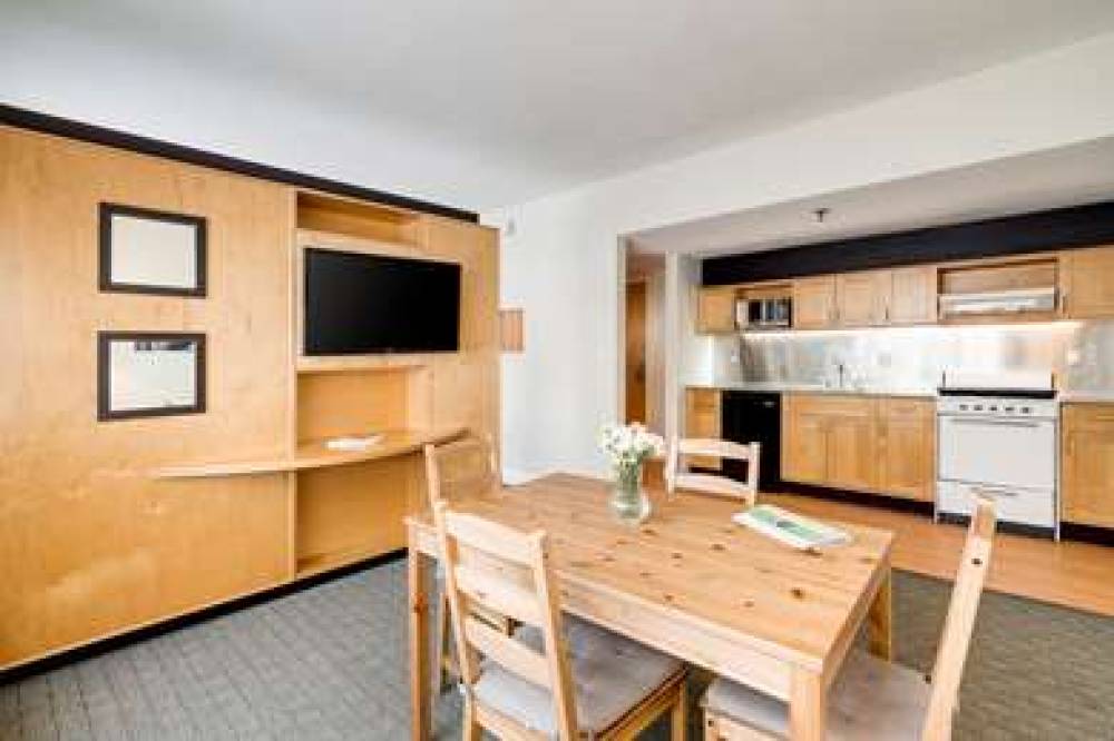 CREST HOTEL SUITES 8