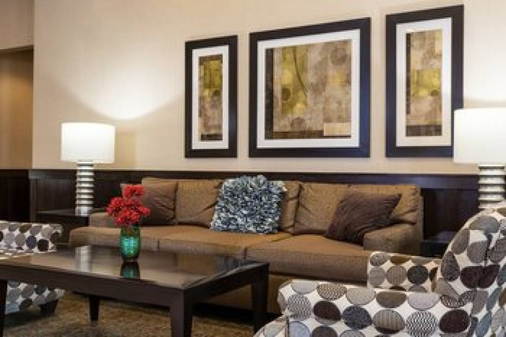 Crowne Plaza ANCHORAGE-MIDTOWN 4