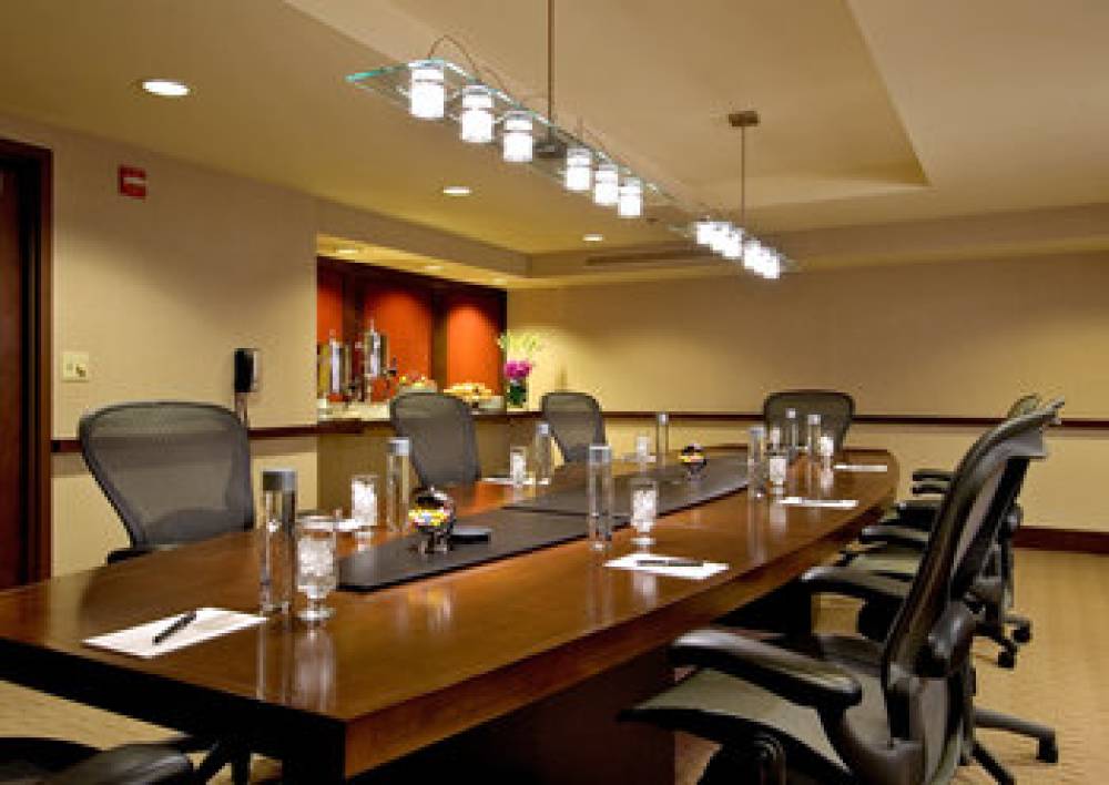 Crowne Plaza CHICAGO WEST LOOP 6