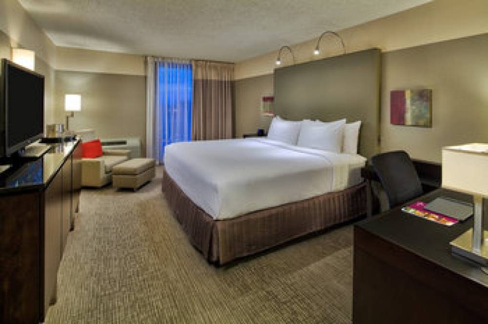 Crowne Plaza CHICAGO WEST LOOP 8