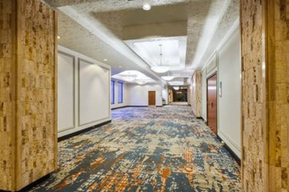 Crowne Plaza COLUMBUS NORTH- WORTHINGTON 8