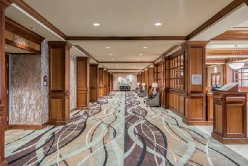 CROWNE PLAZA DTWN UNIV BY IHG 3