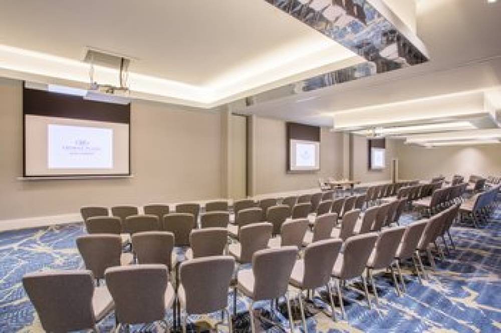 CROWNE PLAZA GERRARDS CROSS 10