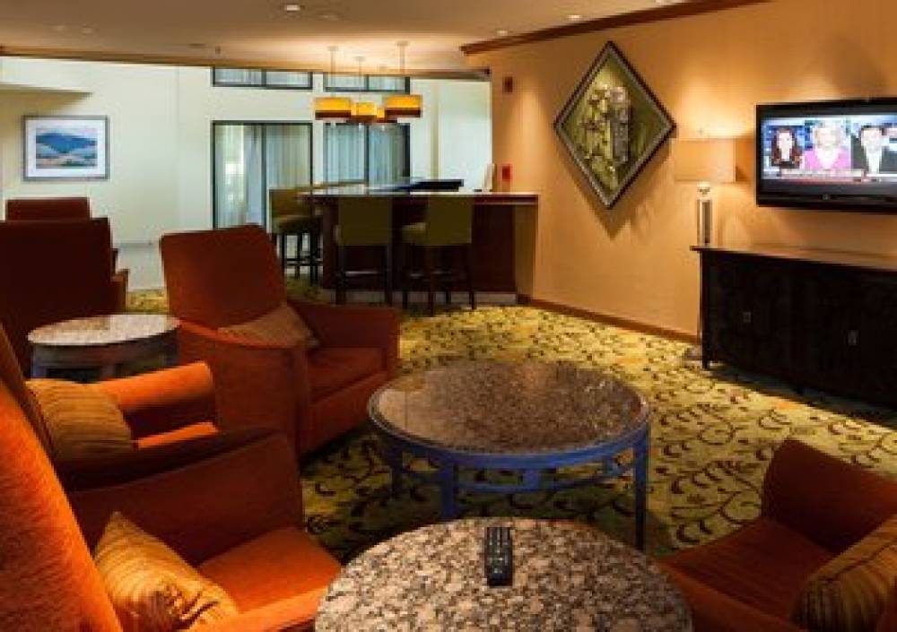 Crowne Plaza HICKORY  8