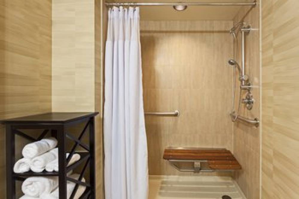 Crowne Plaza JACKSONVILLE AIRPORT/I-95N 6