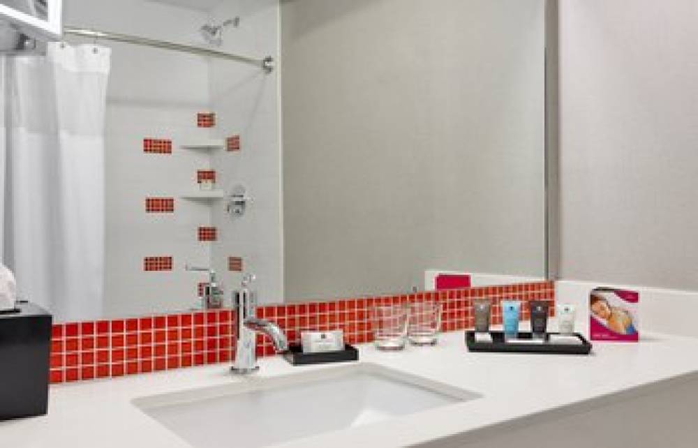 Crowne Plaza JFK AIRPORT NEW YORK CITY 6