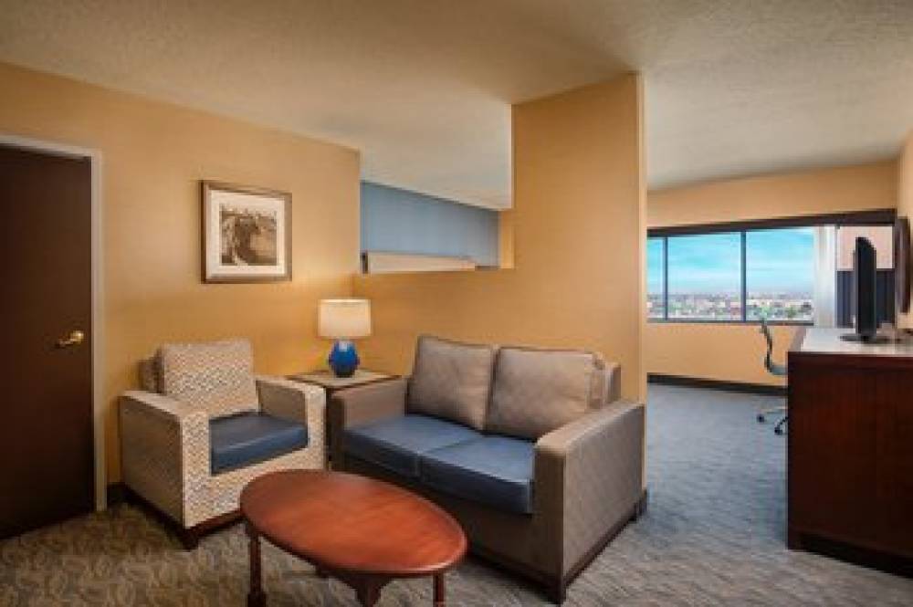 Crowne Plaza LOS ANGELES HARBOR HOTEL 5