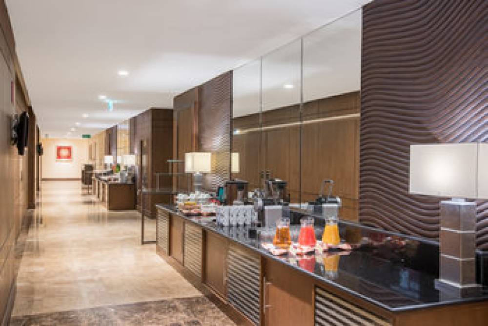 Crowne Plaza MADINAH 6