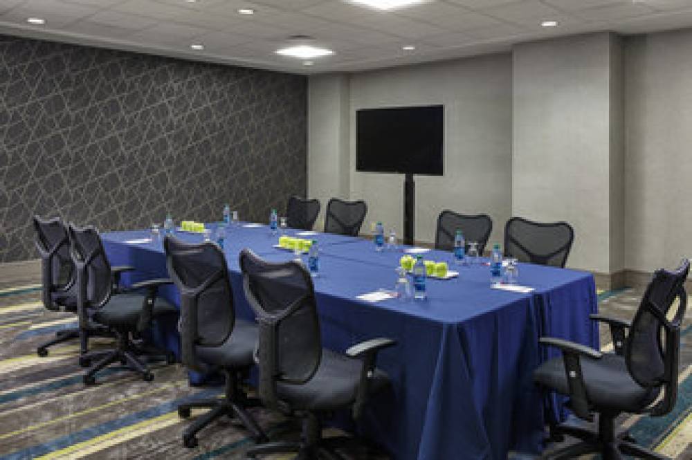 CROWNE PLAZA MIDTOWN 4