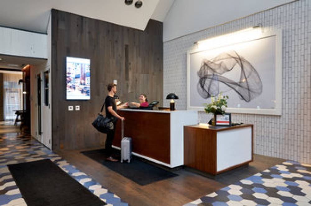 CROWNE PLAZA MIDTOWN MANHATTAN 3
