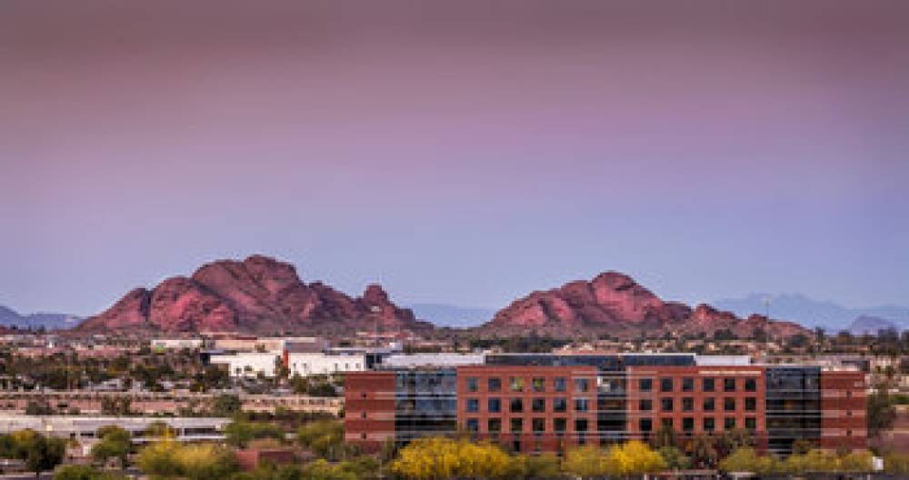 CROWNE PLAZA PHX AIRPORT BY IHG 1