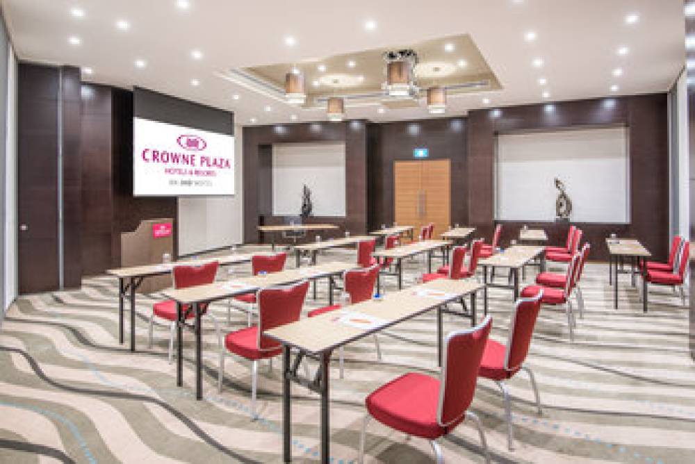 CROWNE PLAZA THE BUSINESS PRK 1