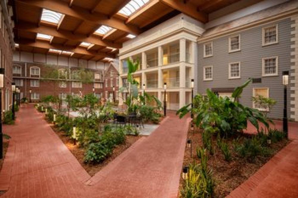 CROWNE PLAZA THE DESMOND HOTEL BY I 6