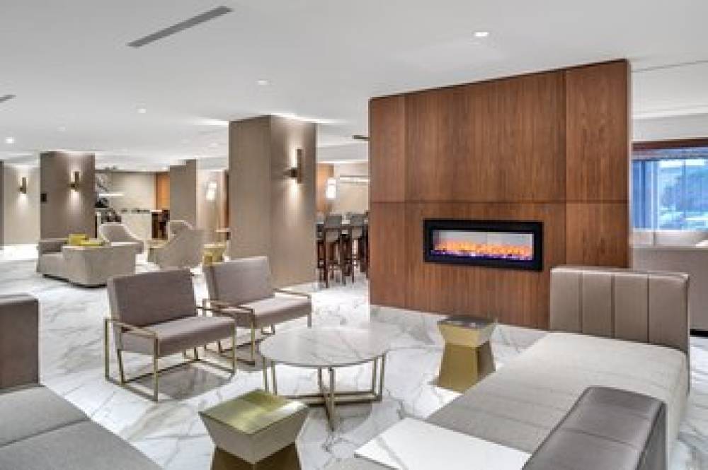 CROWNE PLAZA AIRPORT 1
