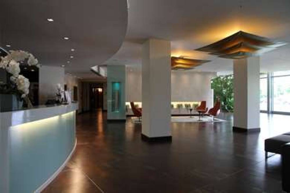 CRUISE HOTEL 7