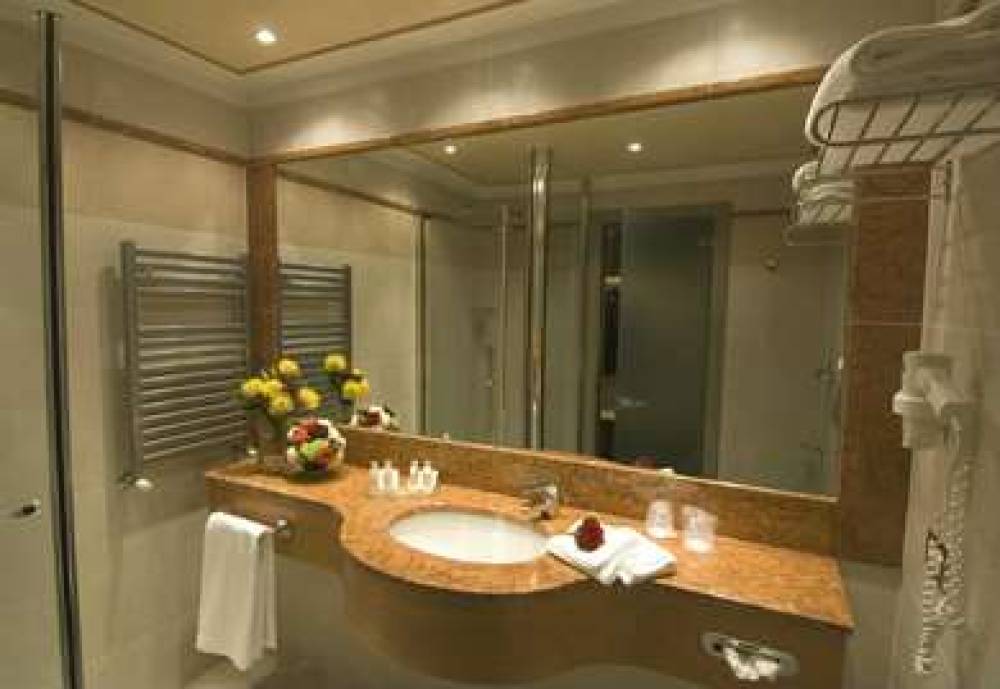 CRUISE HOTEL 1