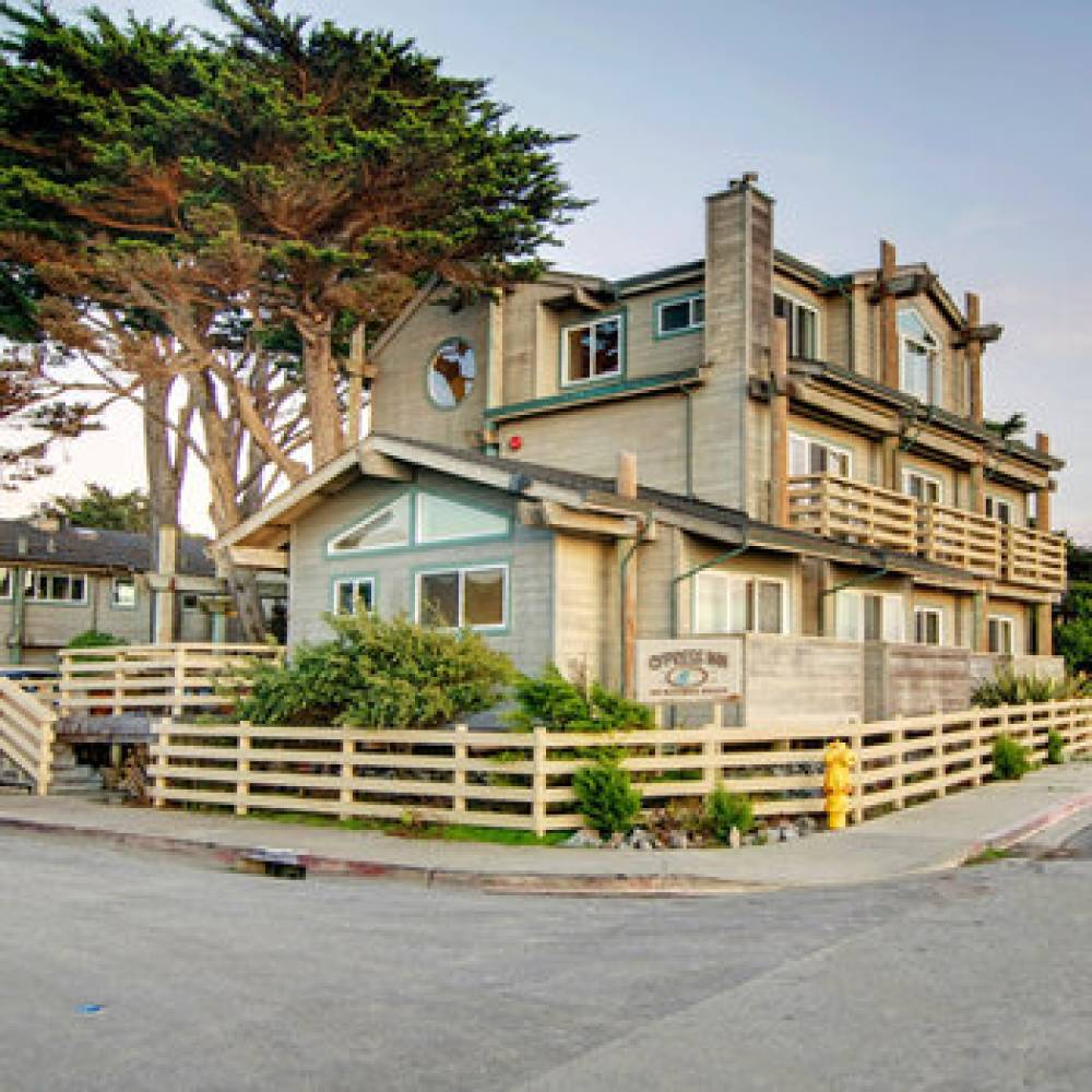 CYPRESS INN 1