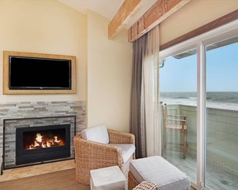 CYPRESS INN 5