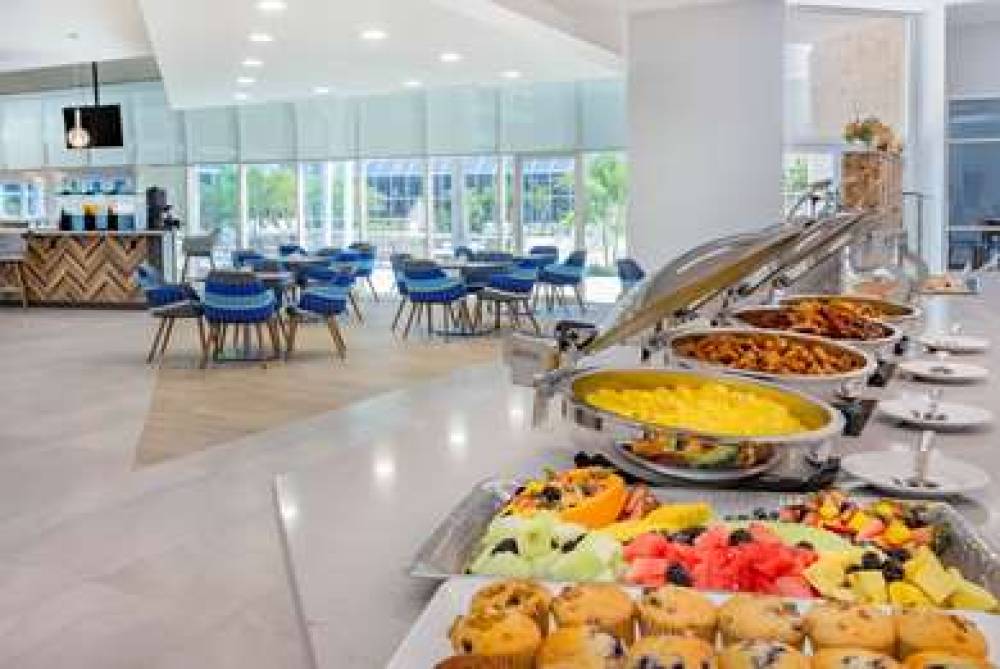 DAYS HOTEL BY WYNDHAM CELEBRATION 10