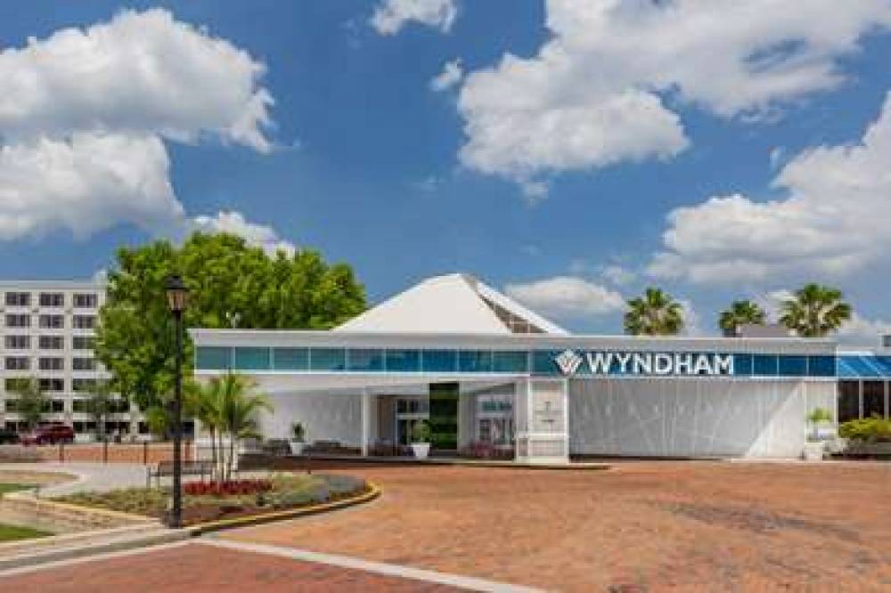 DAYS HOTEL BY WYNDHAM CELEBRATION 1