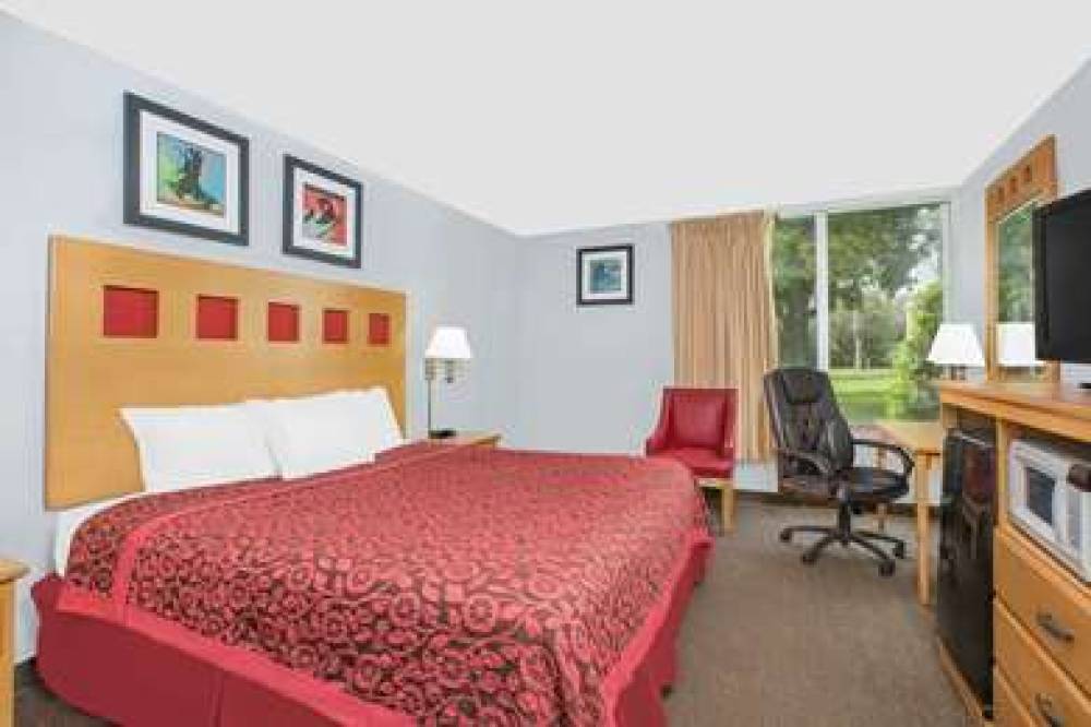 DAYS INN ALICE 6